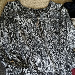 Black and white leopard print